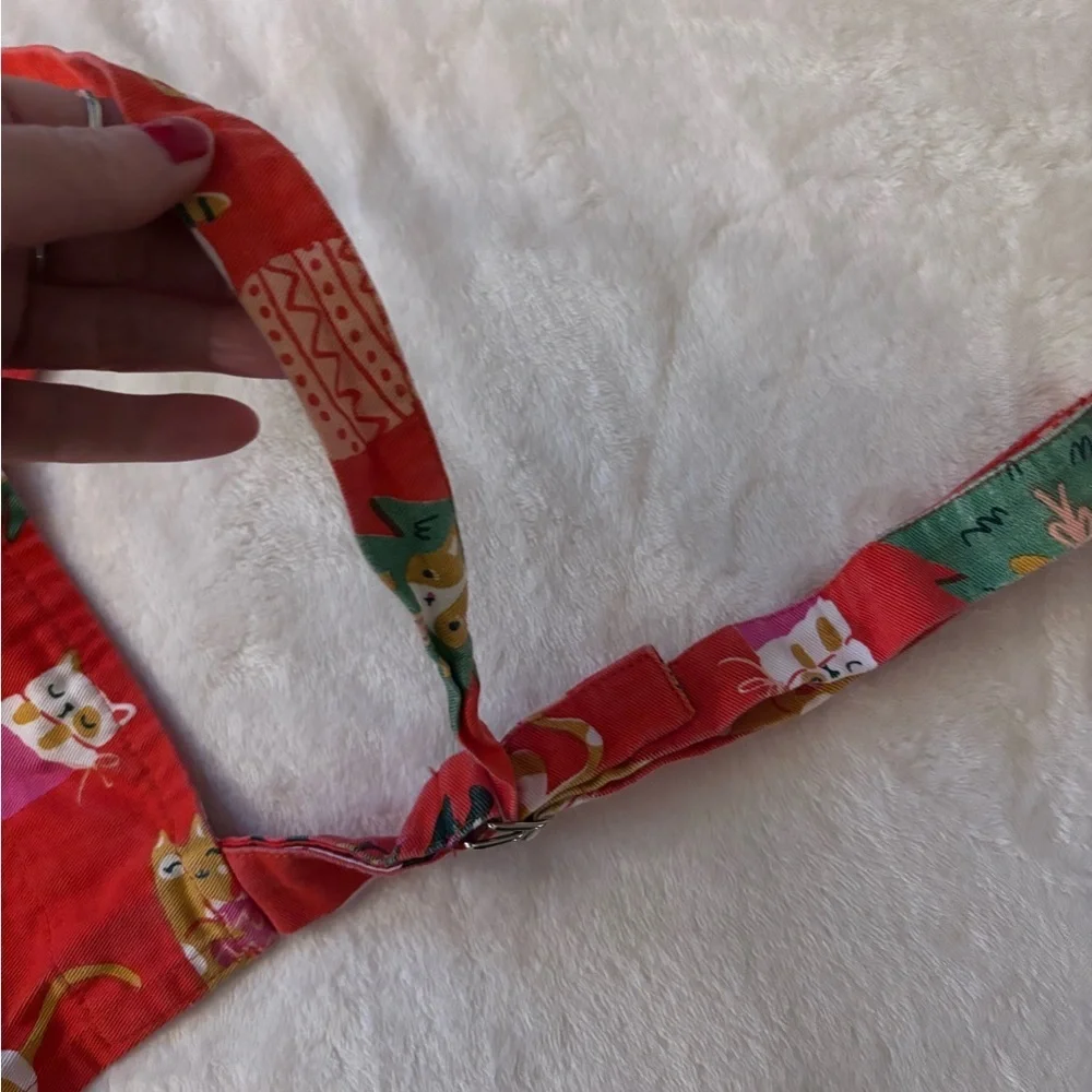 : : DANICA JUBILEE 100% Cotton Cat Print Holiday Apron : :